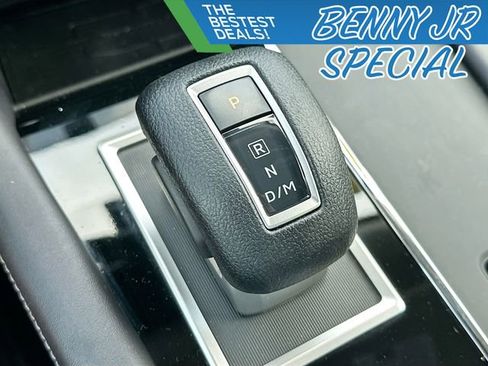 Used 2024 Mitsubishi Outlander ES image 16