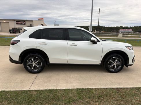 Certified 2023 Honda HR-V EX-L image 6