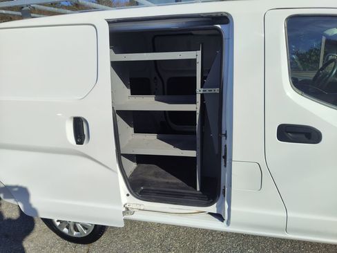 Used 2020 Nissan NV200 SV w/ Back Door Glass Package image 17