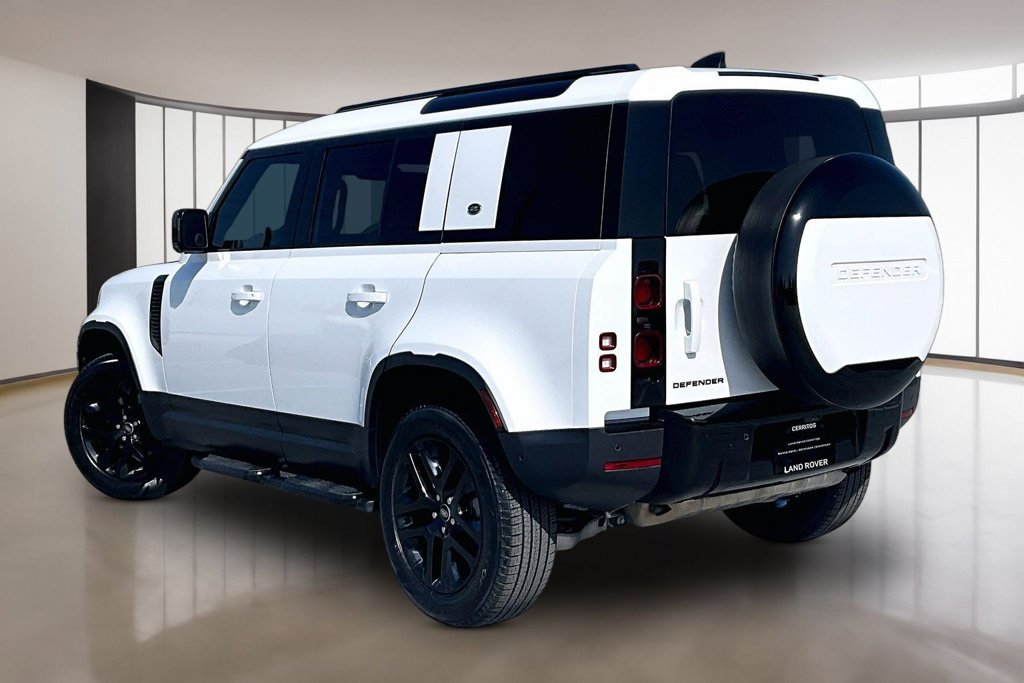Certified 2024 Land Rover Defender 110 S AWD/4WD image 4