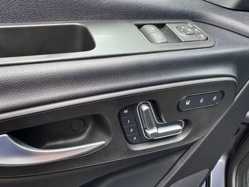 Used 2022 Mercedes-Benz Sprinter 2500 image 48