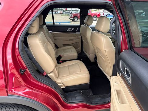 Used 2017 Ford Explorer Limited w/ Equipment Group 301A AWD/4WD image 12