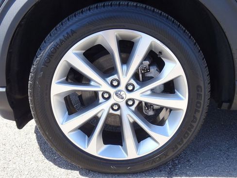 Used 2021 Ford Explorer Platinum w/ Equipment Group 601A image 27