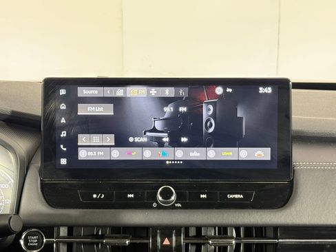 Used 2025 Mitsubishi Outlander AWD image 27