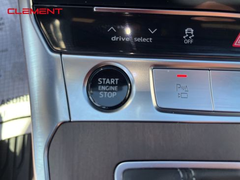 Used 2025 Audi A6 3.0T Premium image 11