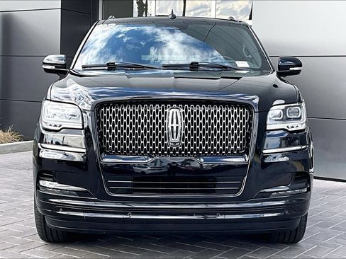 Used 2022 Lincoln Navigator Reserve RWD image 2