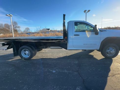 New 2026 GMC Sierra 3500 Pro w/ Convenience Package AWD/4WD image 9