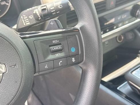 Used 2023 Nissan Rogue SV AWD/4WD image 27