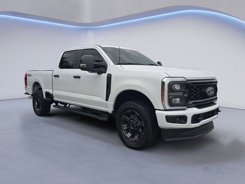 Used 2024 Ford F250 XL w/ STX Appearance Package AWD/4WD image 7