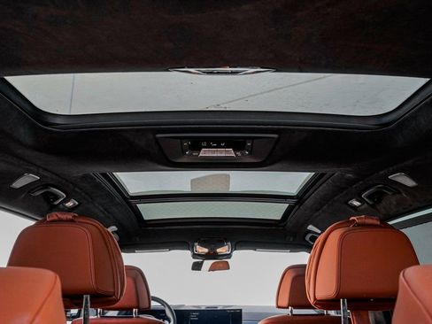 Certified 2025 BMW X7 M60i image 24