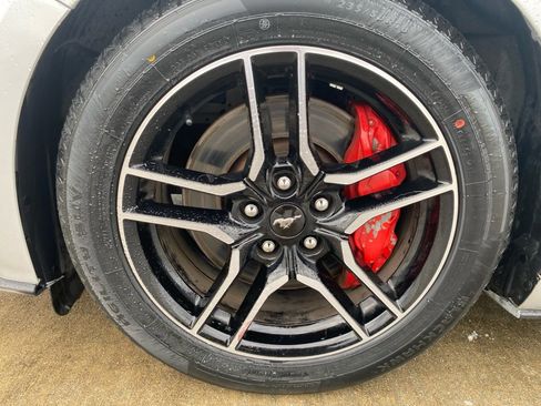 Used 2019 Ford Mustang GT Premium image 30