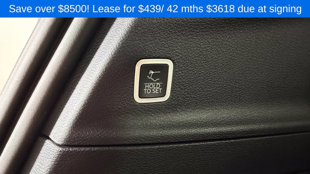 New 2027 Chrysler Pacifica Select FWD image 11