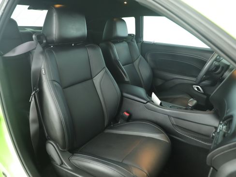 Certified 2023 Dodge Challenger SXT w/ Plus Package image 18