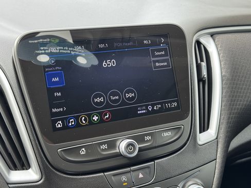 Used 2024 Chevrolet Malibu LT image 24