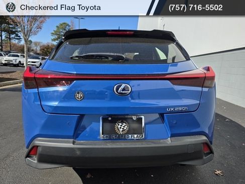 Used 2021 Lexus UX 250h w/ Premium Package image 6
