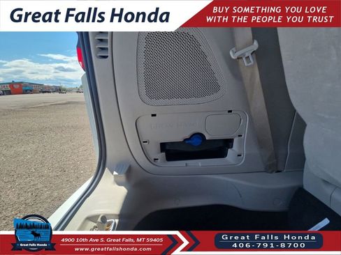Used 2021 Chrysler Pacifica Limited w/ Premium & Safety Sphere Group AWD/4WD image 27