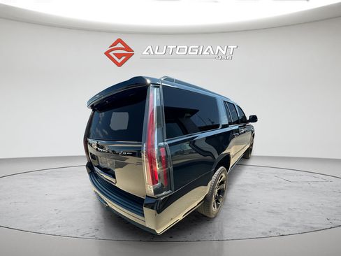 Used 2019 Cadillac Escalade ESV Premium Luxury AWD/4WD image 10