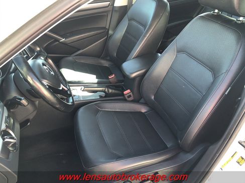 Used 2017 Volkswagen Passat 1.8T R-Line image 12