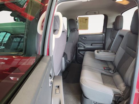Certified 2025 Nissan Frontier SV RWD image 26