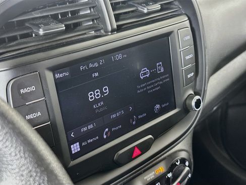 Used 2025 Kia Soul LX w/ LX Technology Package FWD image 21