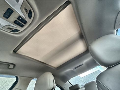 Used 2014 Buick LaCrosse Leather w/ Driver Confidence Package image 18