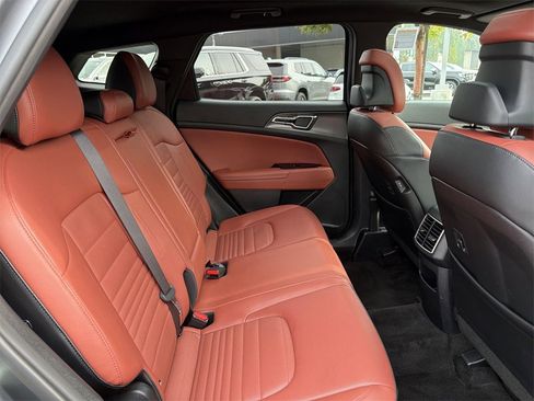 Used 2023 Kia Sportage SX Prestige image 32