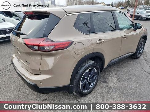 Certified 2024 Nissan Rogue SV w/ SV Premium Package image 8