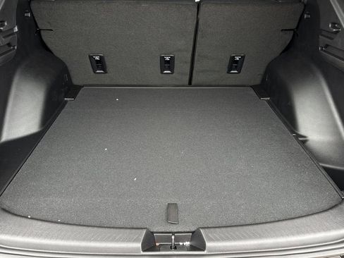 New 2026 Chevrolet Equinox EV LT w/ LPO, Blackout Package image 15