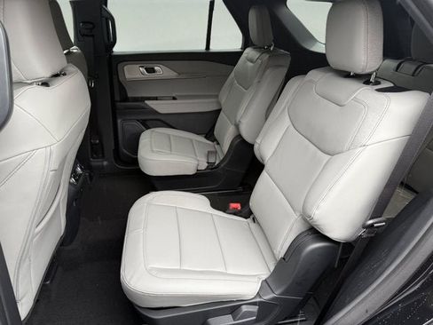 New 2027 Ford Explorer Active w/ Active Comfort Package AWD/4WD image 10