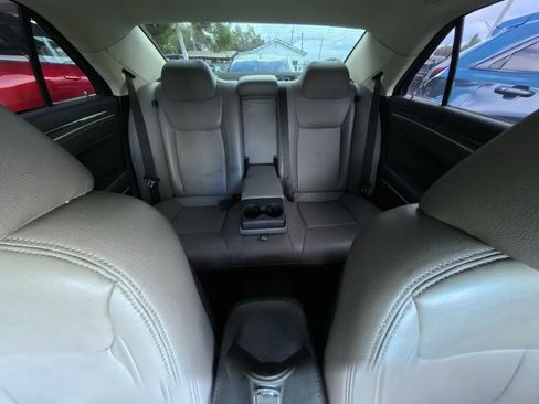 Used 2019 Chrysler 300 Touring w/ Sport Appearance Package RWD image 27