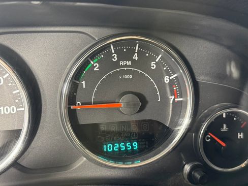 Used 2013 Jeep Wrangler Sport image 14