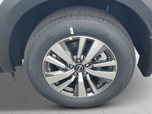 New 2026 Nissan Pathfinder SL FWD image 8