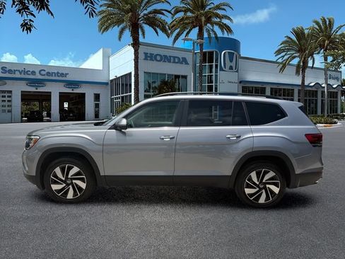 Used 2024 Volkswagen Atlas SE FWD image 5