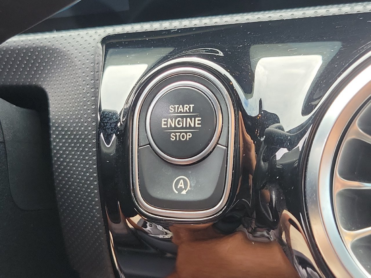 Used 2021 Mercedes-Benz CLA 250 image 28