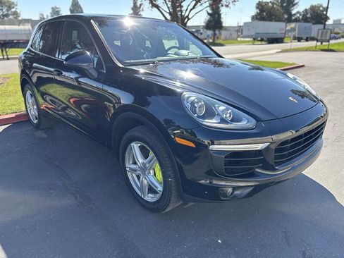 Used 2017 Porsche Cayenne S AWD/4WD image 7