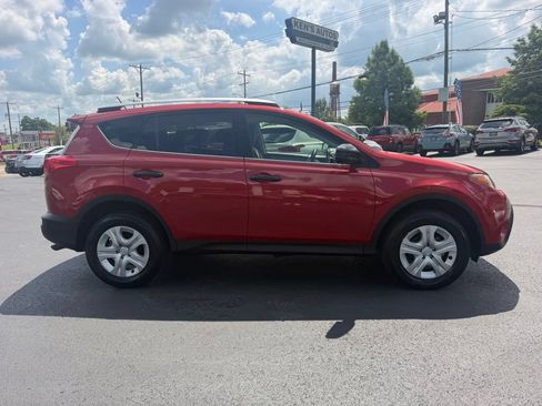 Used 2015 Toyota RAV4 LE FWD image 4