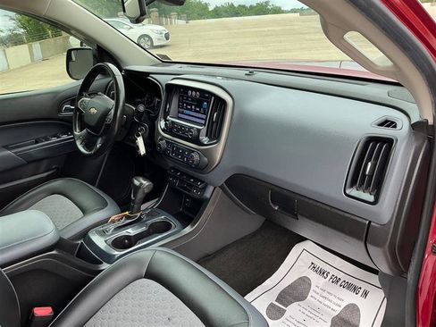 Used 2017 Chevrolet Colorado Z71 RWD image 38