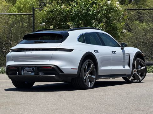 Certified 2023 Porsche Taycan Turbo AWD/4WD image 7