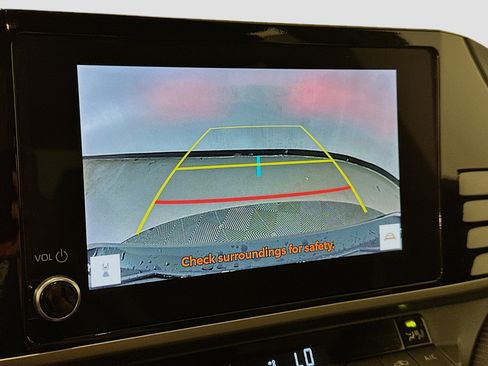 Used 2025 Toyota Camry SE FWD image 23