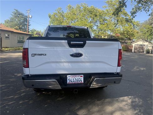 Used 2015 Ford F150 XLT w/ Equipment Group 302A Luxury AWD/4WD image 4