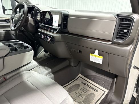 New 2026 GMC Sierra 2500 SLE w/ SLE Value Package; AWD/4WD image 30