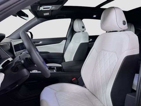 New 2026 Volkswagen Atlas Cross Sport SEL Premium R-Line AWD/4WD image 22