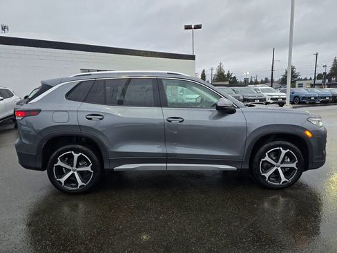 New 2026 Volkswagen Tiguan SE image 3