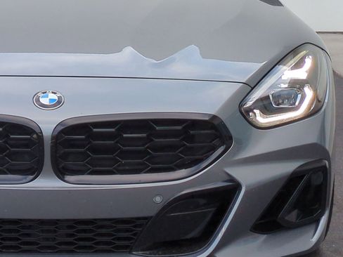 Certified 2024 BMW Z4 M40i w/ Premium Package RWD image 6