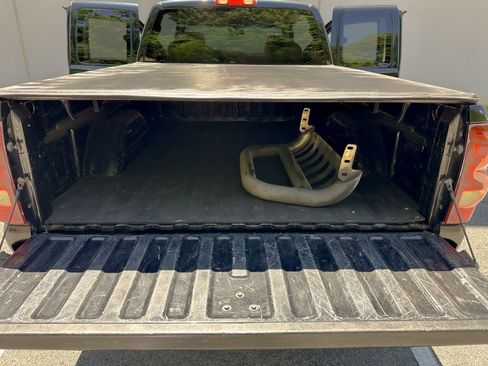 Used 2003 Chevrolet Silverado 2500 LT AWD/4WD image 26