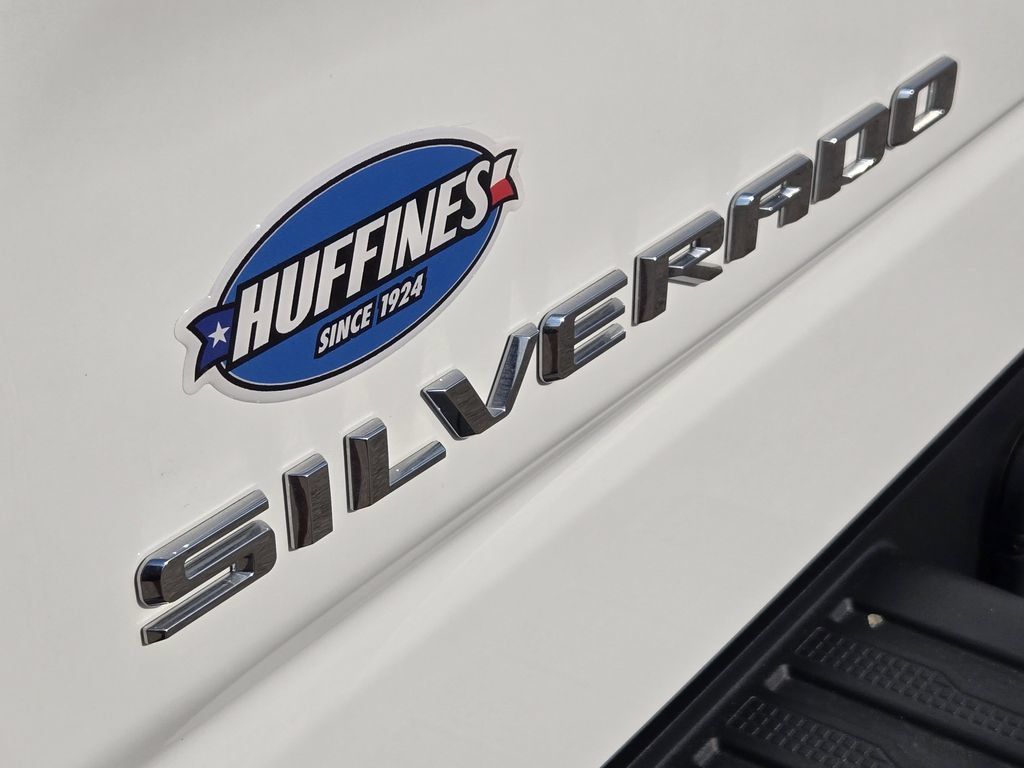 Used 2024 Chevrolet Silverado 1500 W/T w/ Trailering Package AWD/4WD image 10