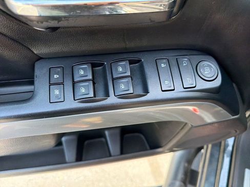 Used 2018 Chevrolet Silverado 1500 LT w/ All Star Edition AWD/4WD image 26