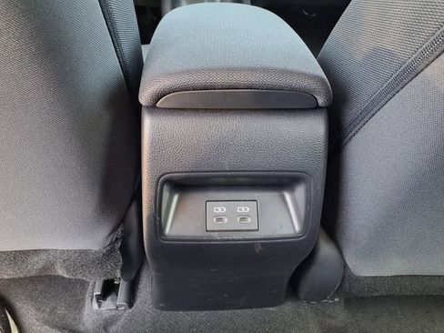 Used 2025 Toyota Corolla LE image 11