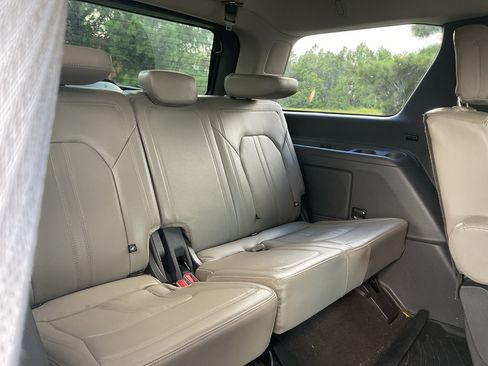 Certified 2021 Ford Expedition Limited RWD image 11