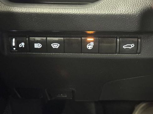 Used 2023 Toyota RAV4 XLE Premium image 25